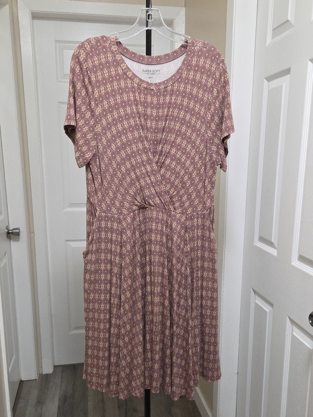 Torrid Plus Size Mauve Geo Print Knotted Waist Midi Dress Pockets Stretch Boho - Picture 2 of 10